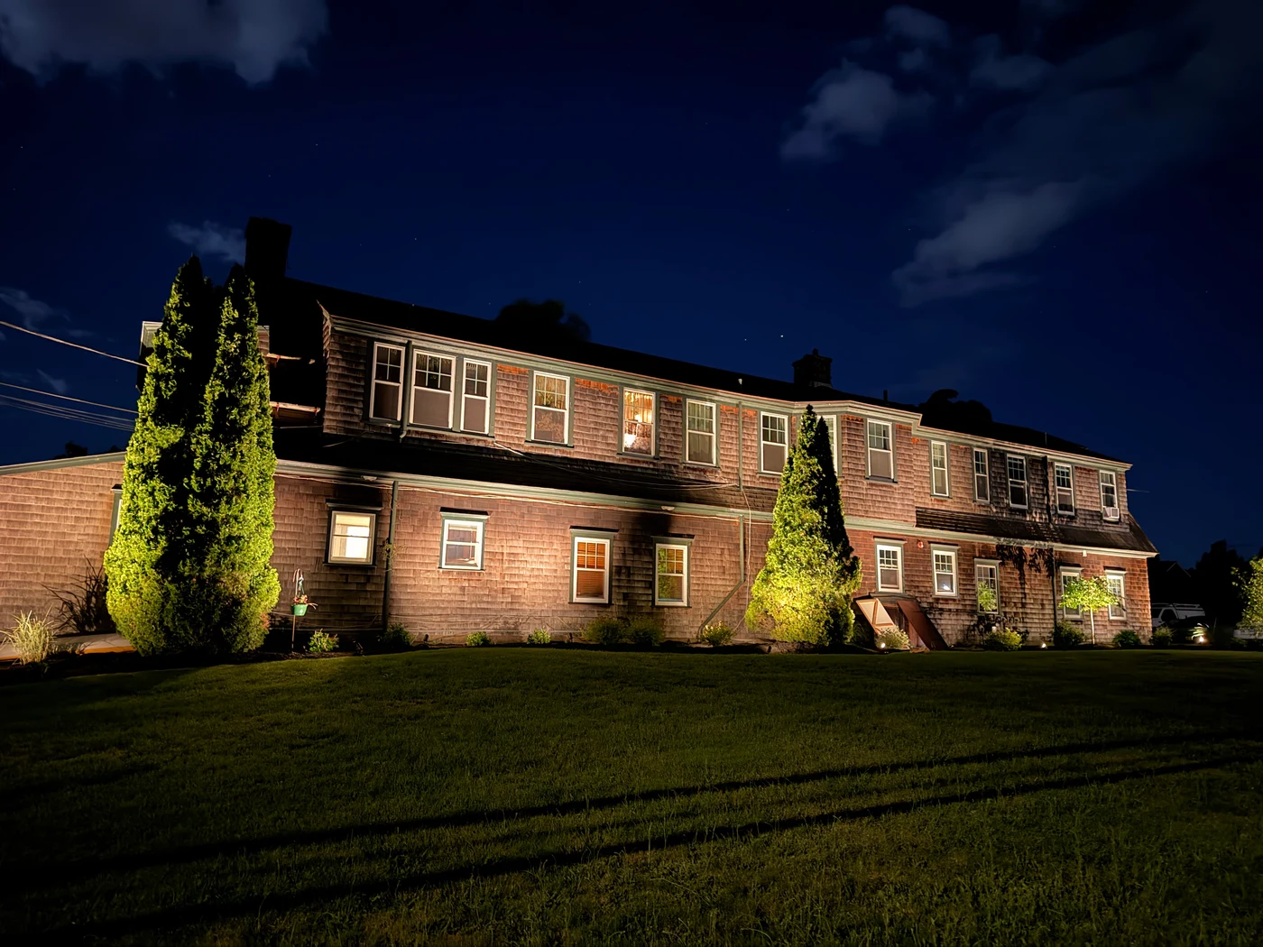 Landscape lighting install detail